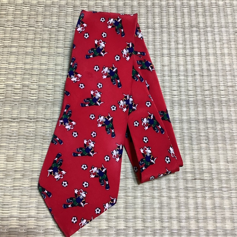 Vintage 1996 Warner Bros Studio Store Kids Sylvester Tie Soccer 100% Silk